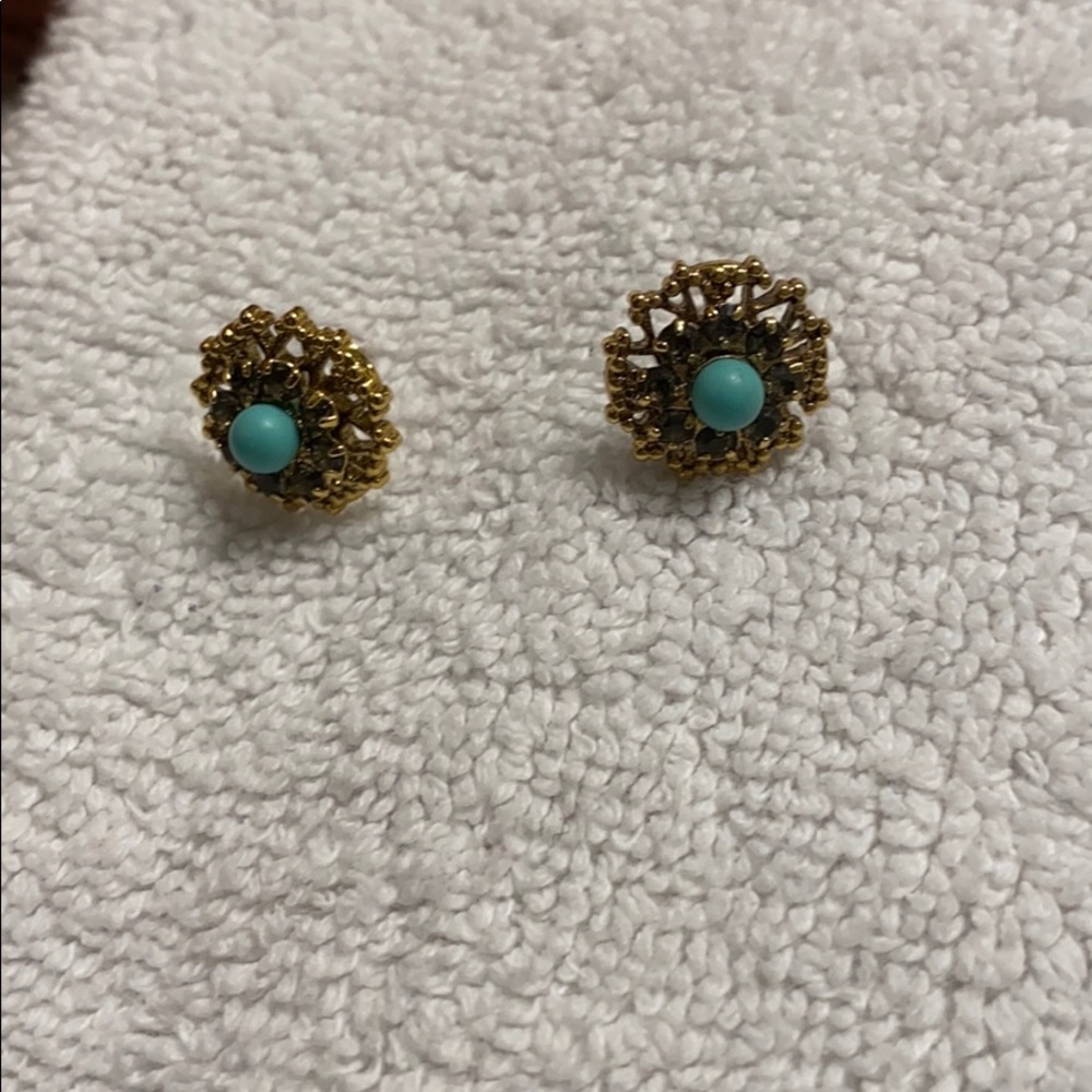 stella and dot marchesa stud earrings!